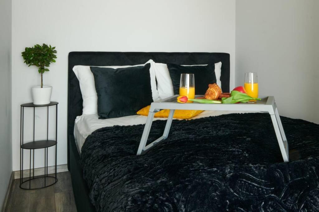Easy Rent Apartments - Crystal Lublin Exterior photo